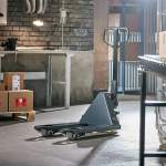 Wózek paletowy BOOST, 2500 kg, 810 mm