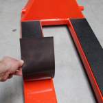 Montaż magnetycznej nakładki antypoślizgowej wuBlade